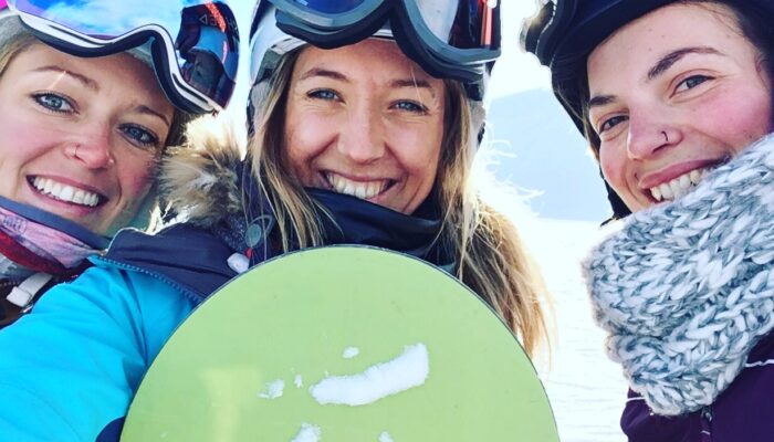 snowboard cours monitrice Oxygène Val d'isère cours snowboard Val d'isère Oxygène entre filles